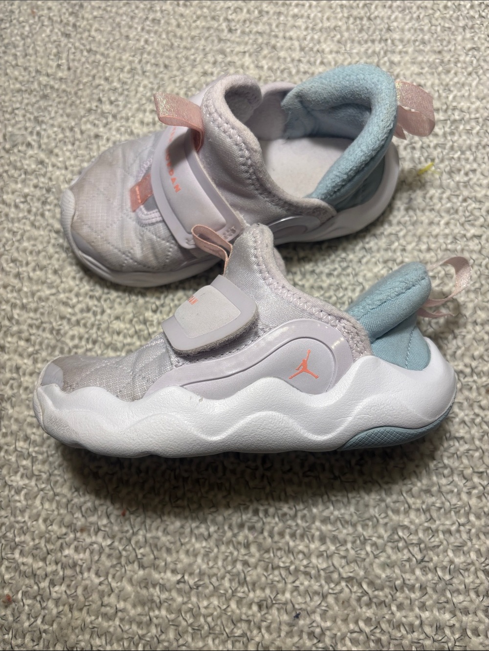 Jordan 23/7 EasyOn Toddler Shoes
Barely Grape Pastel - Size 7 - Picture 2 of 7
